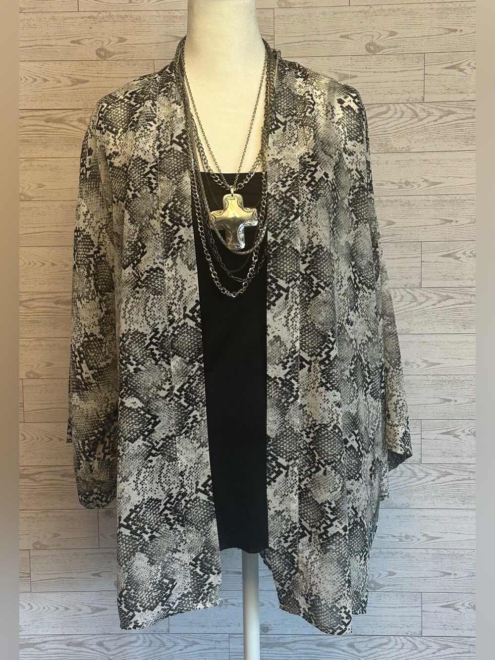 H&M Divided Snake Print Kimono Top Open Front Animal Print